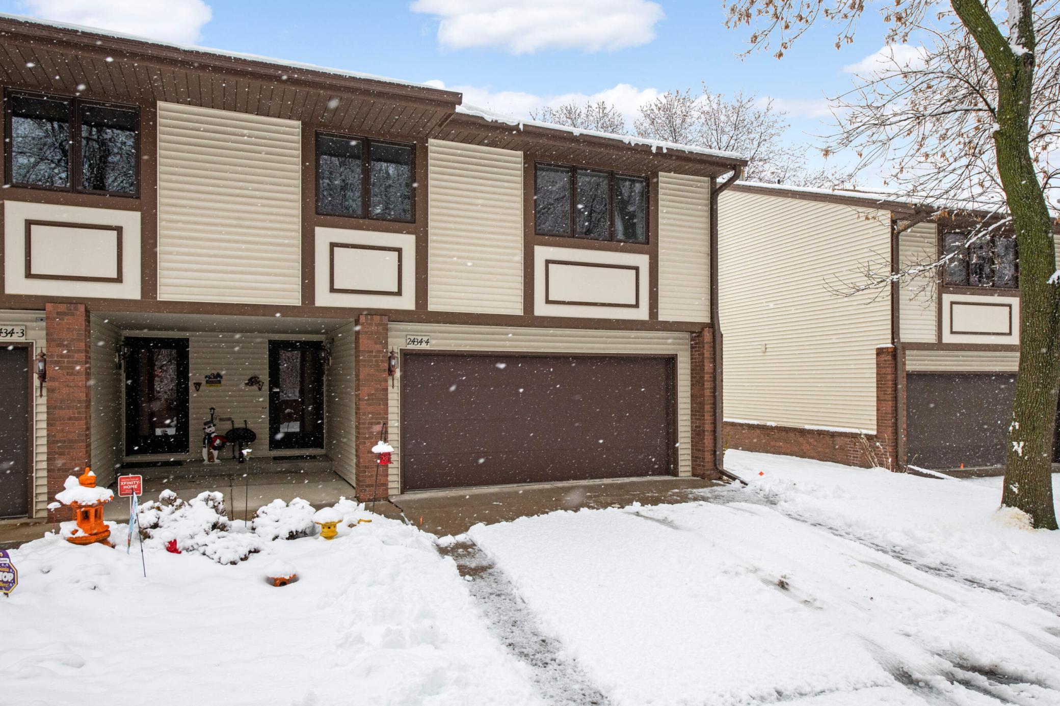 2434 County Rd D West, Unit 4 Roseville, MN 55112 - Photo 1 of 1