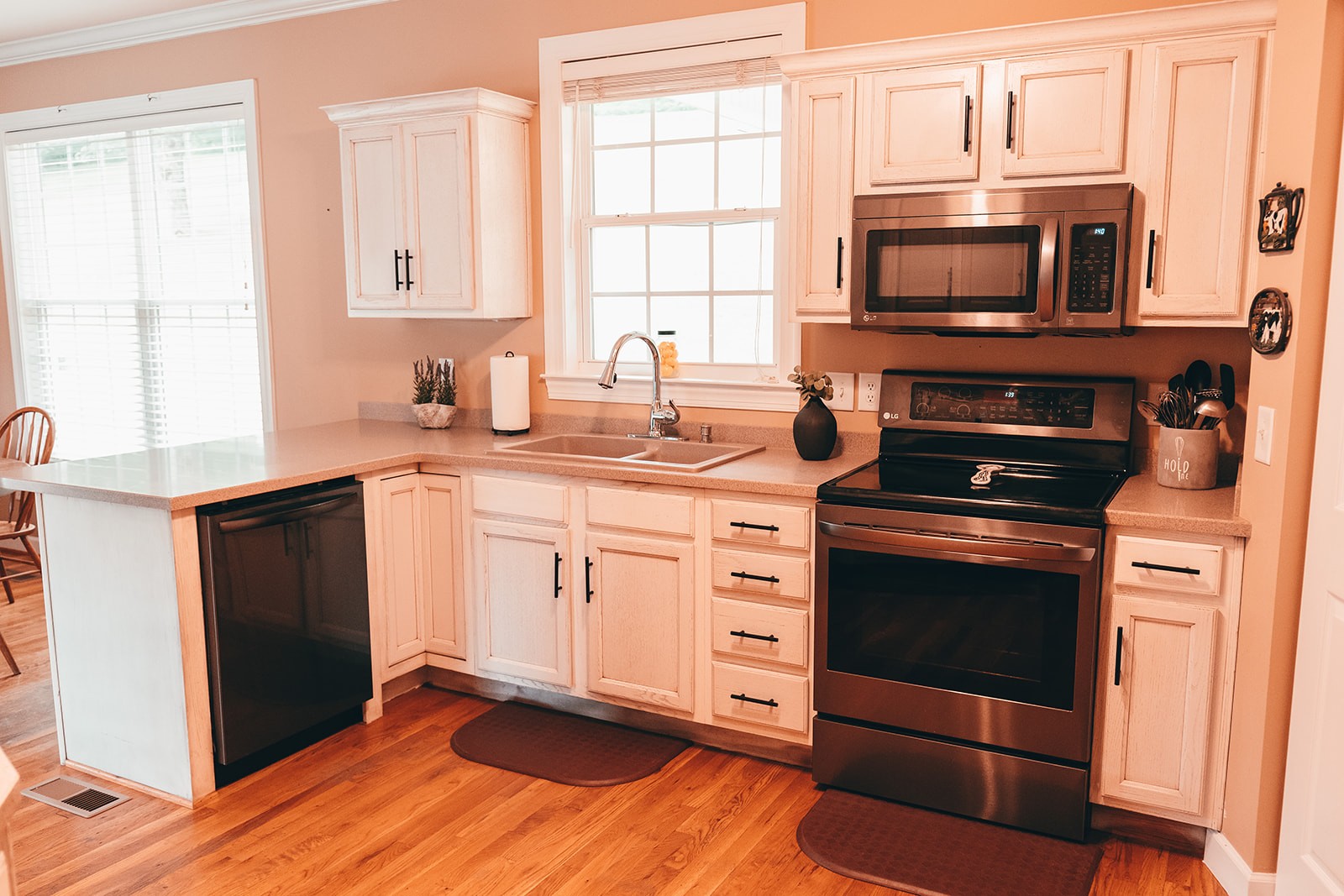 1914 Dr Robinson Rd Spring Hill Spring Hill, TN 37174 - Photo 19 of 44 a kitchen with stainless steel appliances a stove microwave and sink
