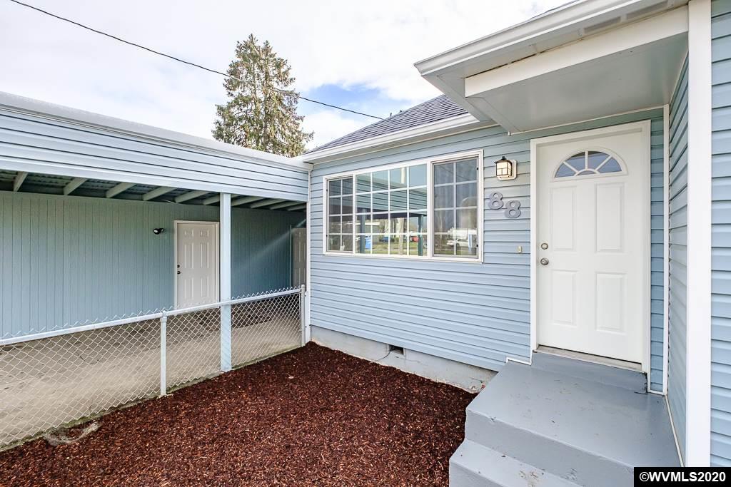 88 Walker Road Lebanon, OR 97355 - Photo 2 of 29 Gallery Image 2