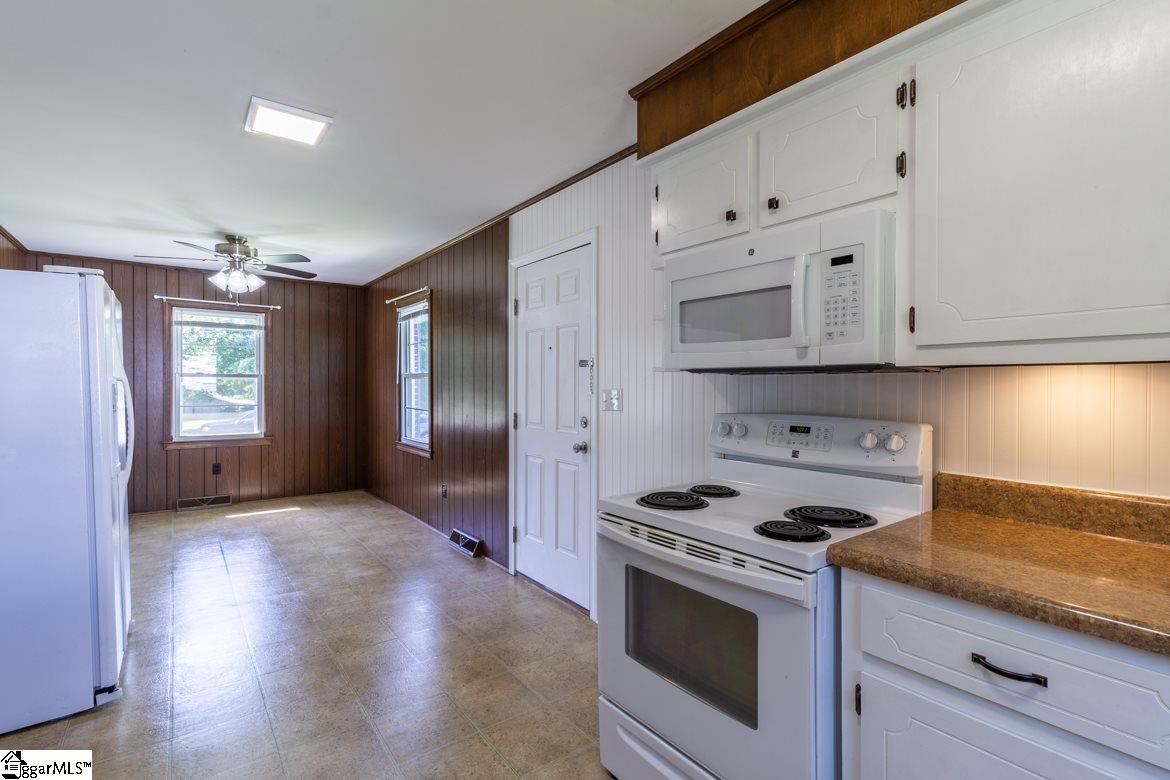 169 State Rd S-39-176 Easley, SC 29640 - Photo 8 of 36 Gallery Image 8