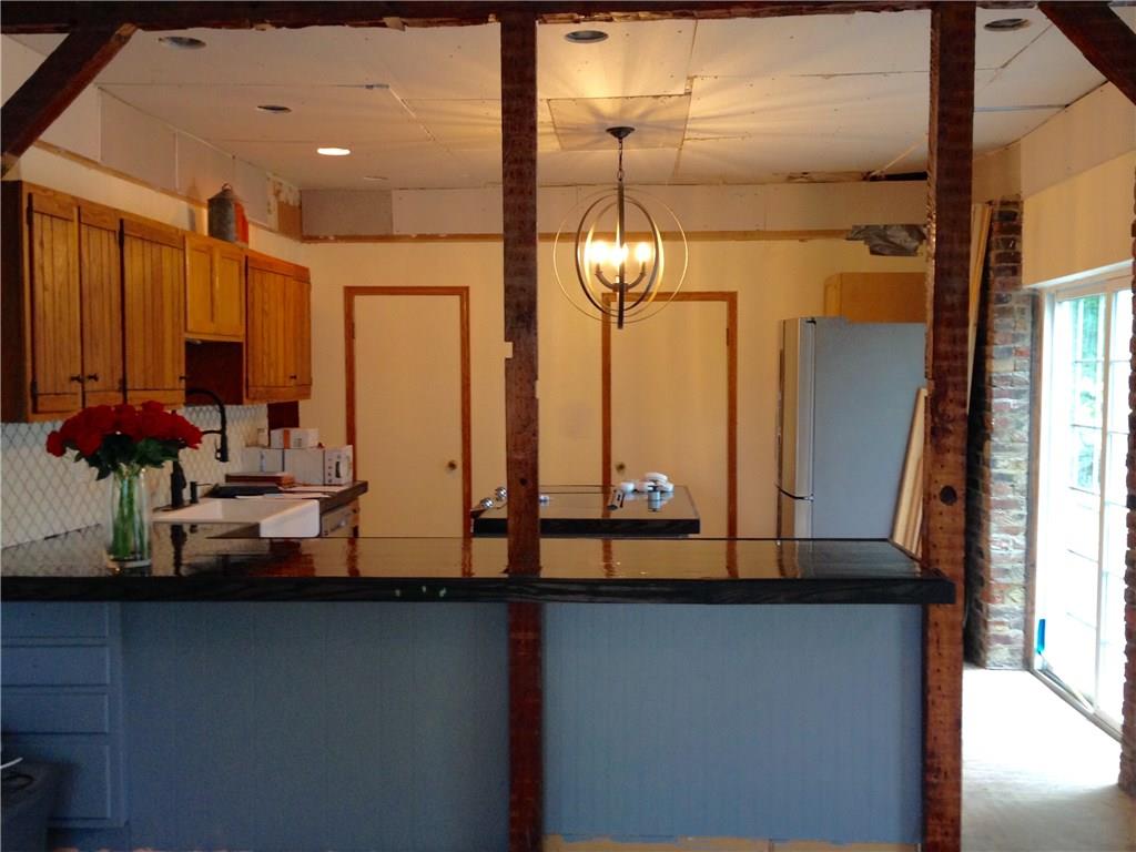 373 Munntown Road Eighty Four, PA 15330 - Photo 19 of 25 Looking into Kitchen from Family room.