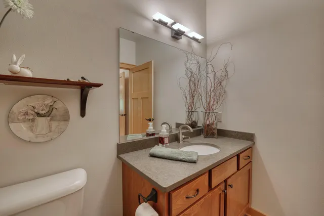 $434,900 | N51W34861 East Wisconsin Avenue, Unit 3114, Oconomowoc, WI 53069