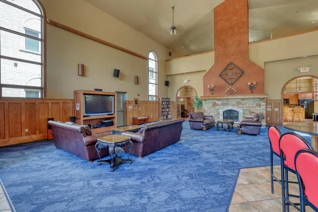 $434,900 | N51W34861 East Wisconsin Avenue, Unit 3114, Oconomowoc, WI 53069