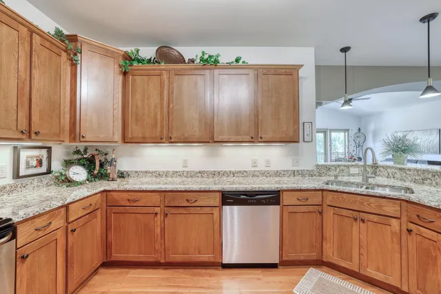 $434,900 | N51W34861 East Wisconsin Avenue, Unit 3114, Oconomowoc, WI 53069