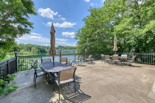 $434,900 | N51W34861 East Wisconsin Avenue, Unit 3114, Oconomowoc, WI 53069