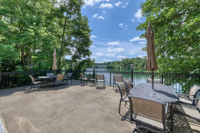 $434,900 | N51W34861 East Wisconsin Avenue, Unit 3114, Oconomowoc, WI 53069