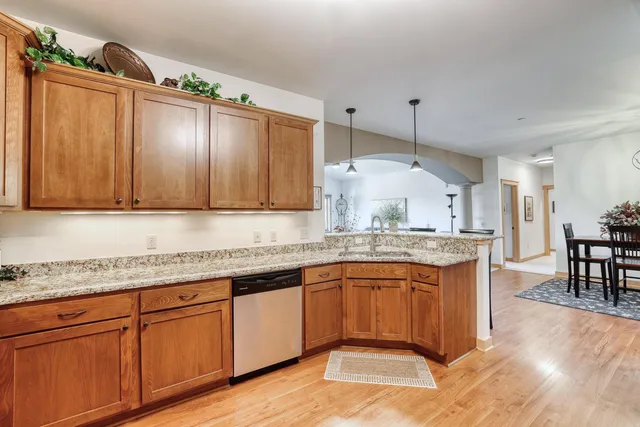 $434,900 | N51W34861 East Wisconsin Avenue, Unit 3114, Oconomowoc, WI 53069