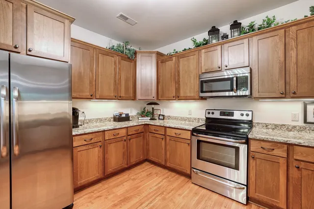 $434,900 | N51W34861 East Wisconsin Avenue, Unit 3114, Oconomowoc, WI 53069