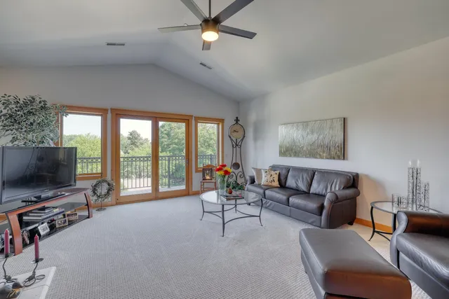 $434,900 | N51W34861 East Wisconsin Avenue, Unit 3114, Oconomowoc, WI 53069