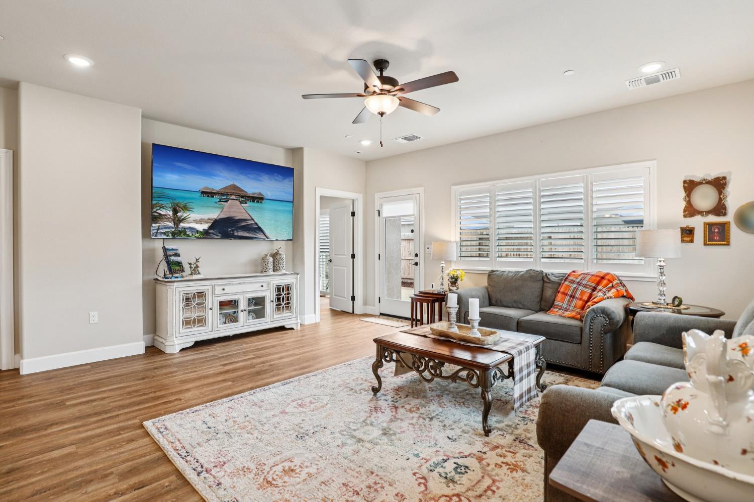 1124 North Palmer Road Galt, CA 95632 - Photo 14 of 41 a living room with furniture and a fireplace