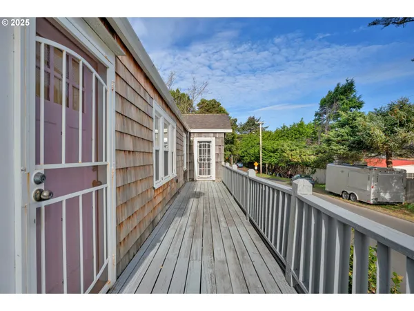 $435,000 | 1115 Southwest Harbor Avenue, Lincoln City, OR 97367