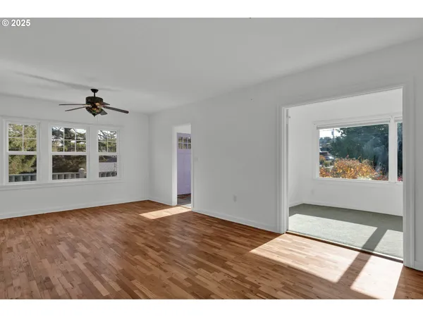 $435,000 | 1115 Southwest Harbor Avenue, Lincoln City, OR 97367
