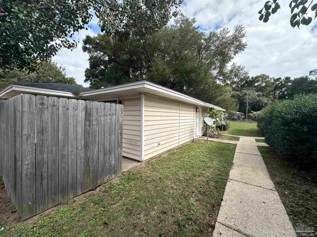 $1,185 | 7002 Lanier Drive, Unit 2, Pensacola, FL 32504