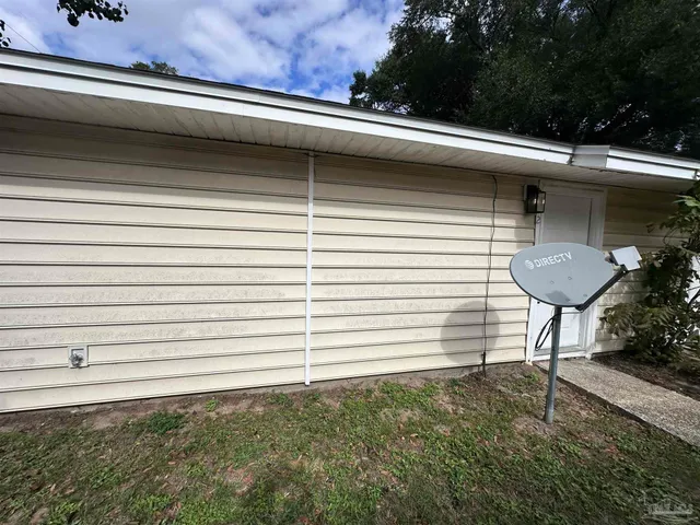$1,185 | 7002 Lanier Drive, Unit 2, Pensacola, FL 32504
