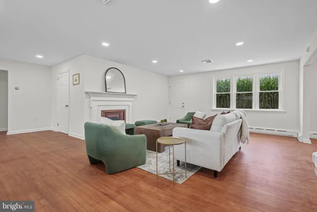 $399,900 | 725 Marticville Road, Pequea, PA 17565