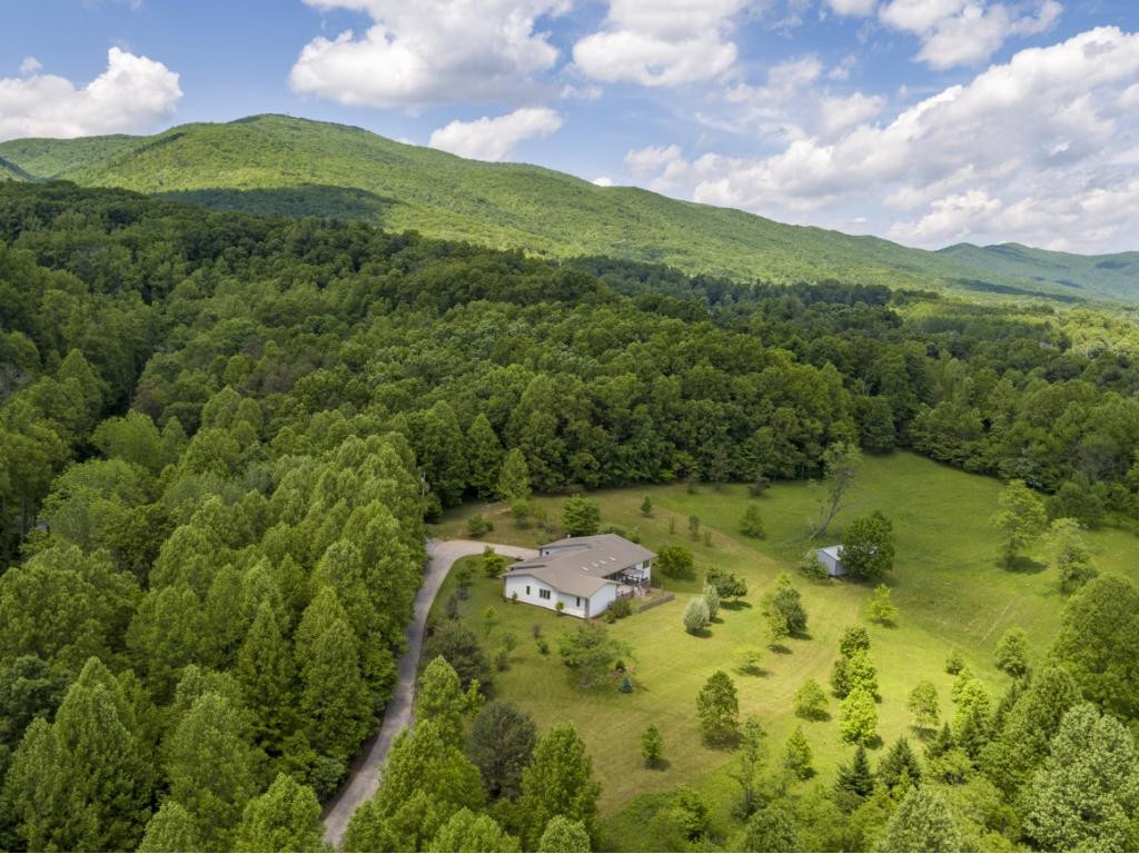 130 Low Gap Road Elizabethton, TN 37643 - Photo 3 of 44 Aerial view of property