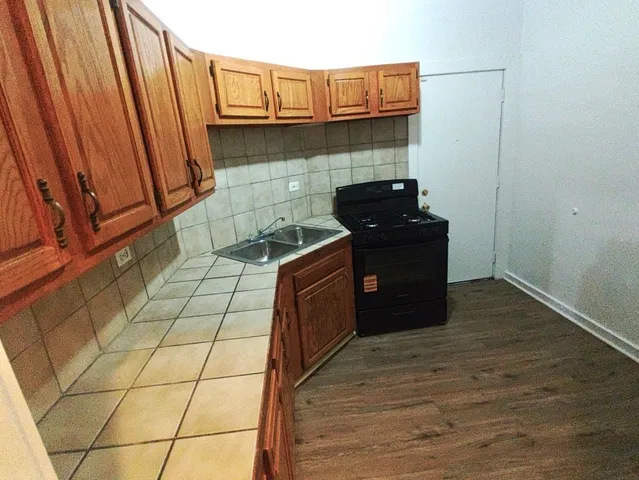 $1,350 | 5176 South King Drive, Unit 3, Chicago, IL 60615