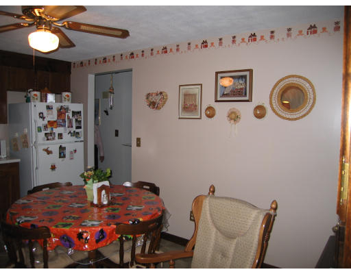 12 Drumlin Road Springfield, MA 01108 - Photo 4 of 11