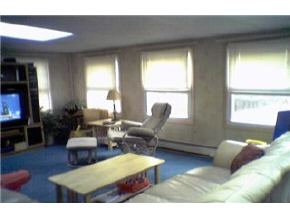 369 South Mammoth Road Manchester, NH 03109 - Photo 2 of 2