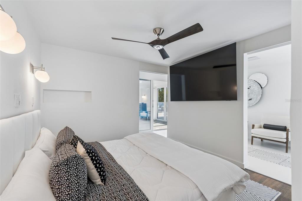 7647 Sanderling Road Sarasota, FL 34242 - Photo 16 of 70