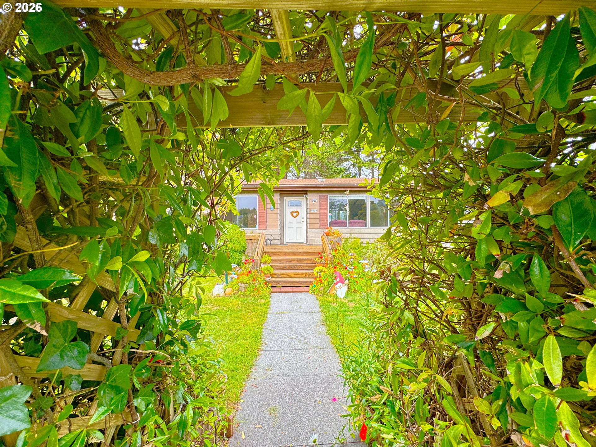 1029 Fifield Street Brookings, OR 97415 - Photo 2 of 44 Property Entrance