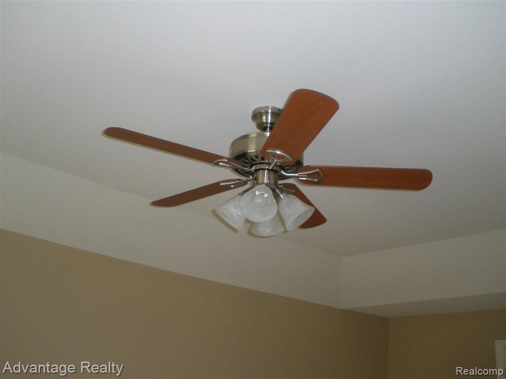50893 Nesting Ridge Drive Macomb, MI 48044 - Photo 14 of 16 PB051078.JPG