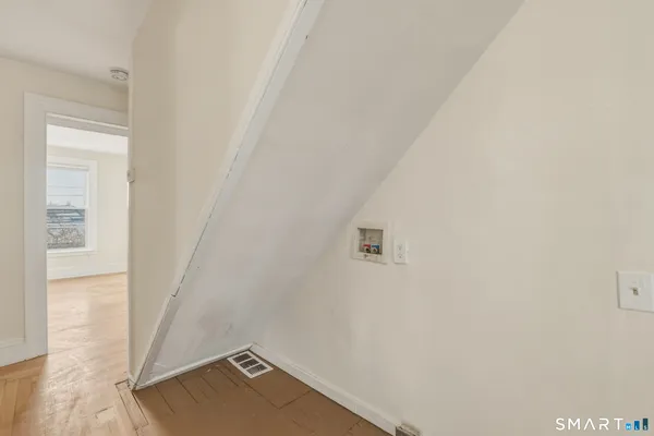 $1,950 | 784 Howard Avenue, Bridgeport, CT 06605