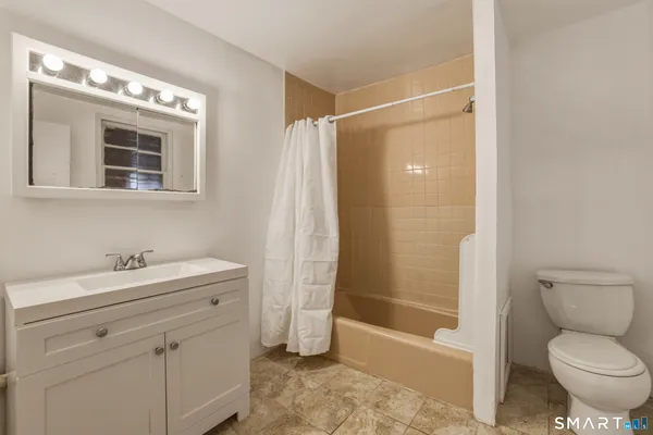 $1,950 | 784 Howard Avenue, Bridgeport, CT 06605