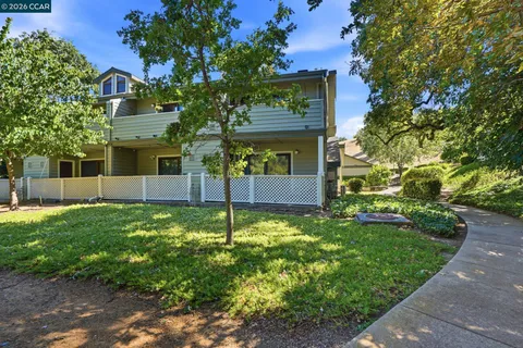 $476,000 | 700 Suntree Lane, Unit 711, Pleasant Hill, CA 94523