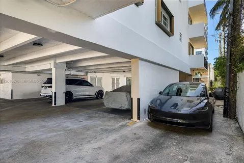 $460,000 | 1900 Meridian Avenue, Unit 204, Miami Beach, FL 33139