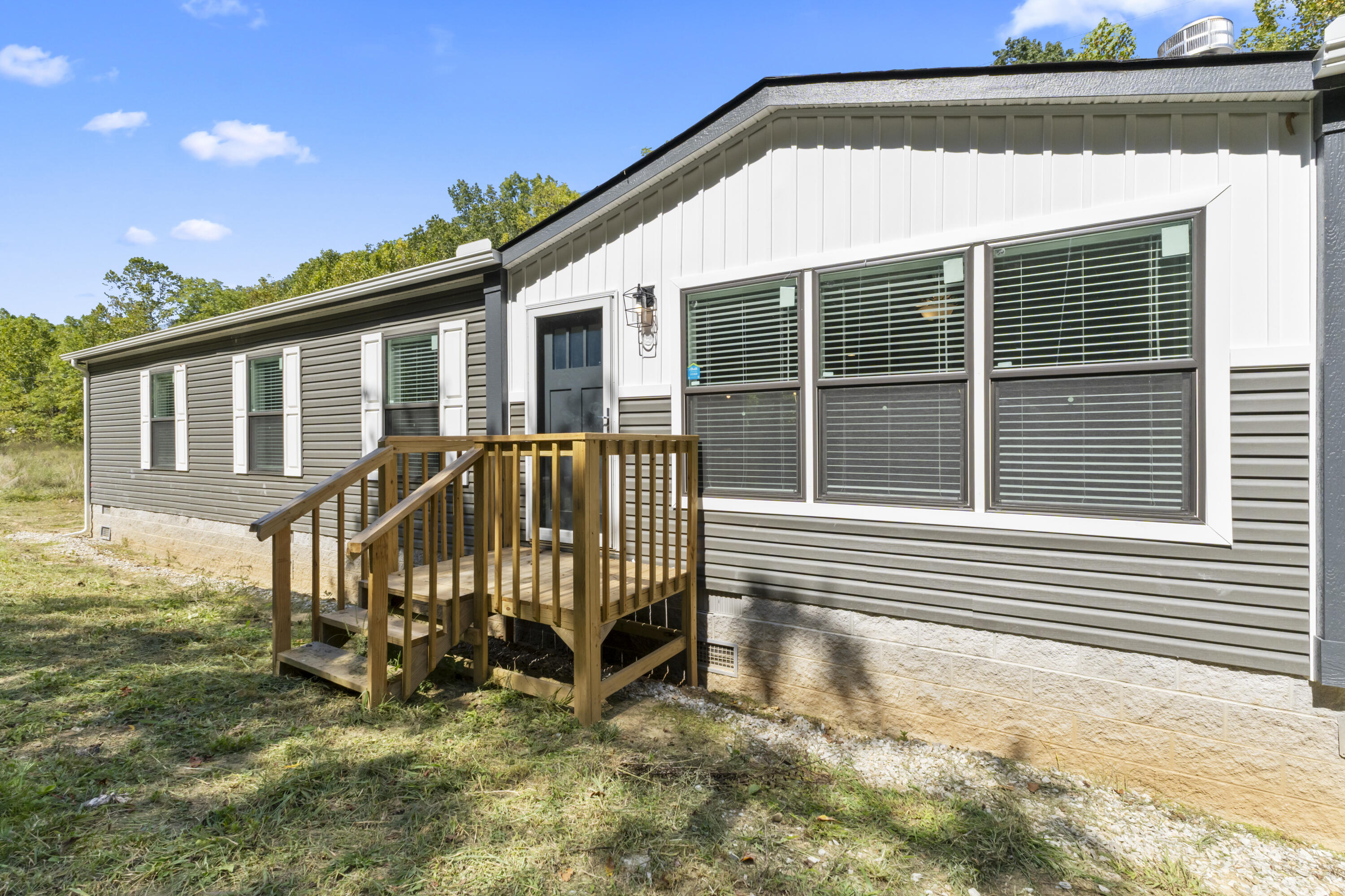 598 Cooper Road Greenup, KY 41144 - Photo 3 of 43 DSC03179