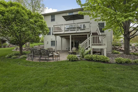 $795,000 | 7428 Bent Bow Trail, Chanhassen, MN 55317