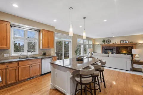 $795,000 | 7428 Bent Bow Trail, Chanhassen, MN 55317