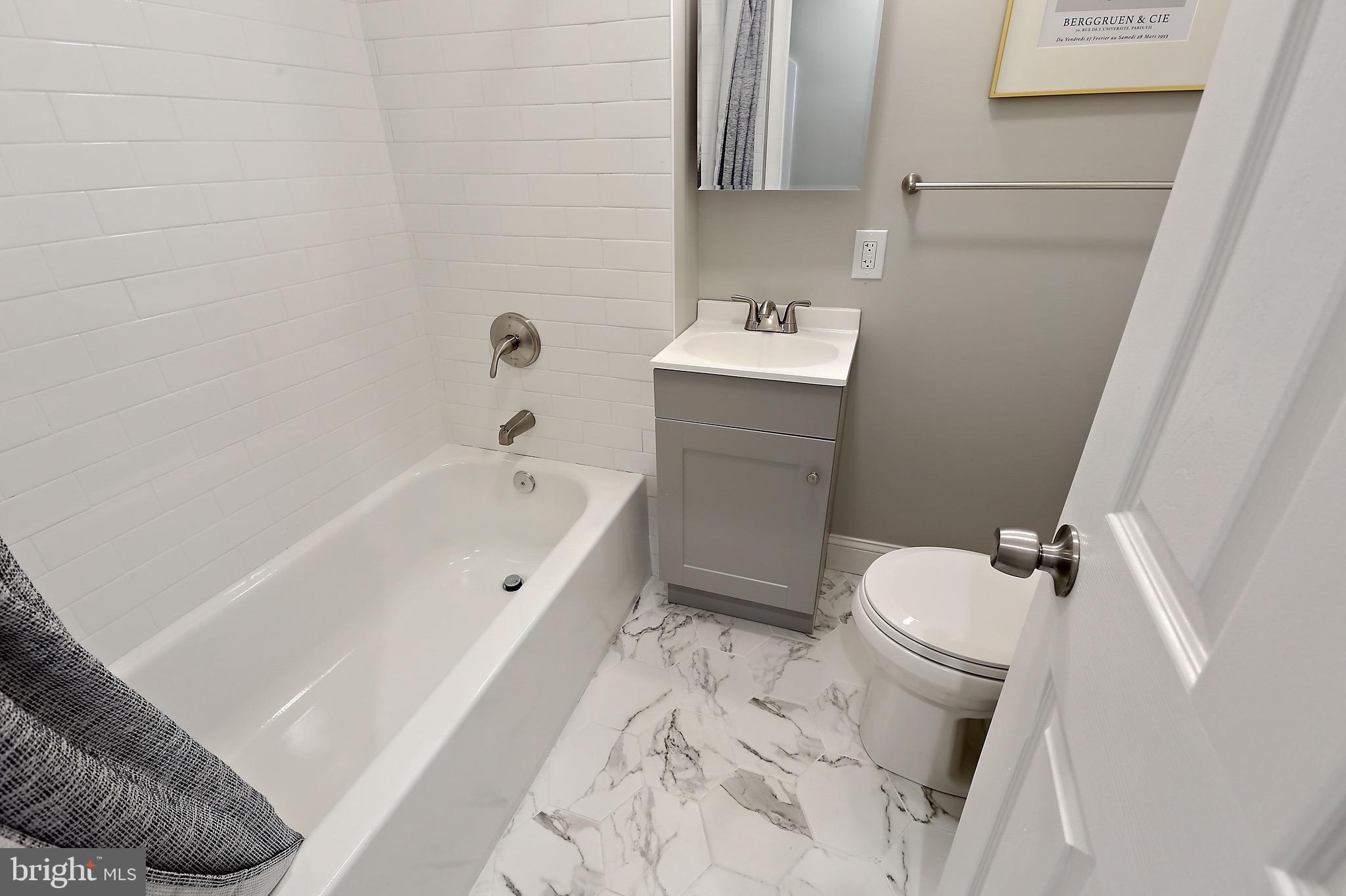 3642 Keswick Road Baltimore, MD 21211 - Photo 28 of 38 Bath 2 (Shared)