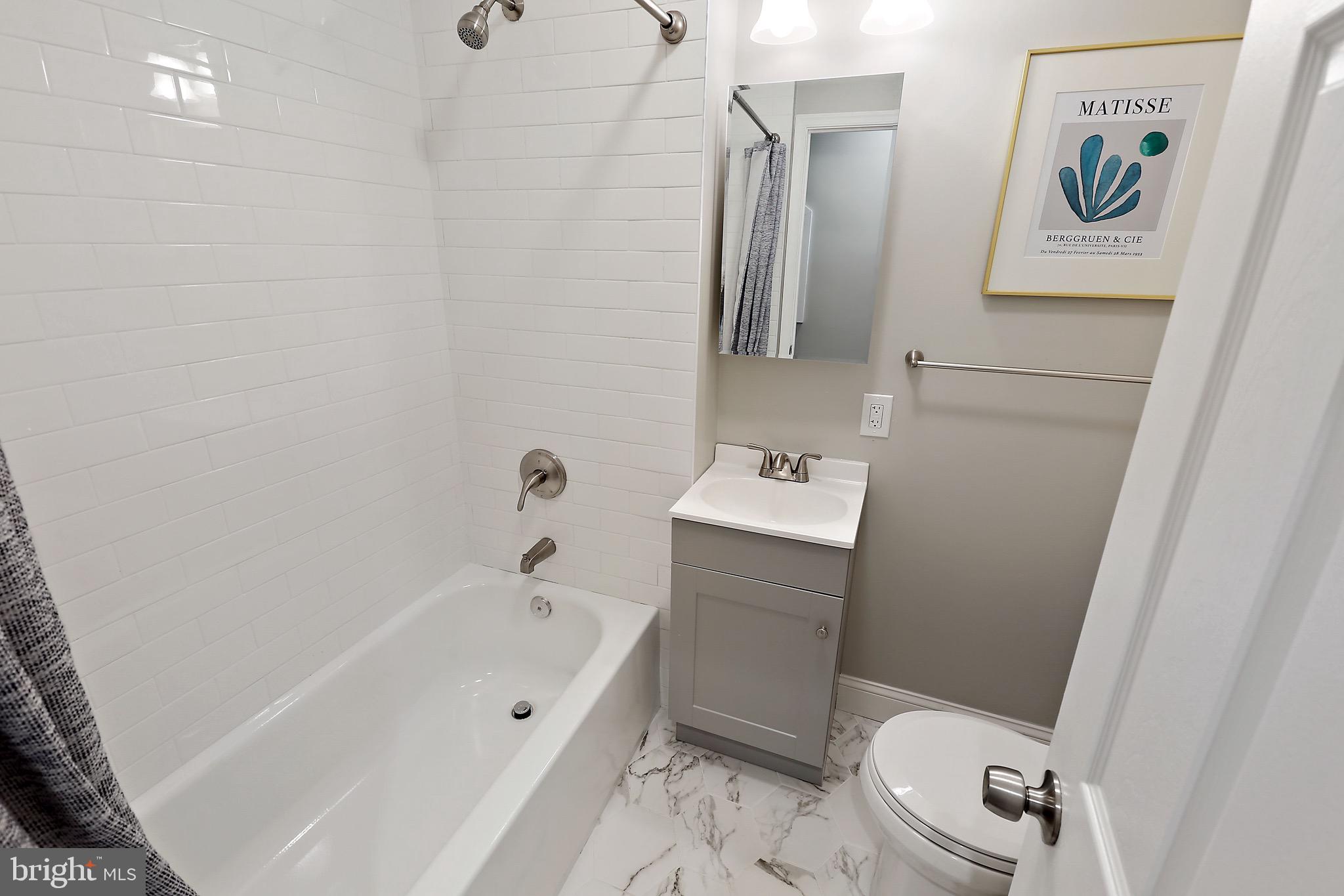 3642 Keswick Road Baltimore, MD 21211 - Photo 29 of 38 Bath 2 (Shared)