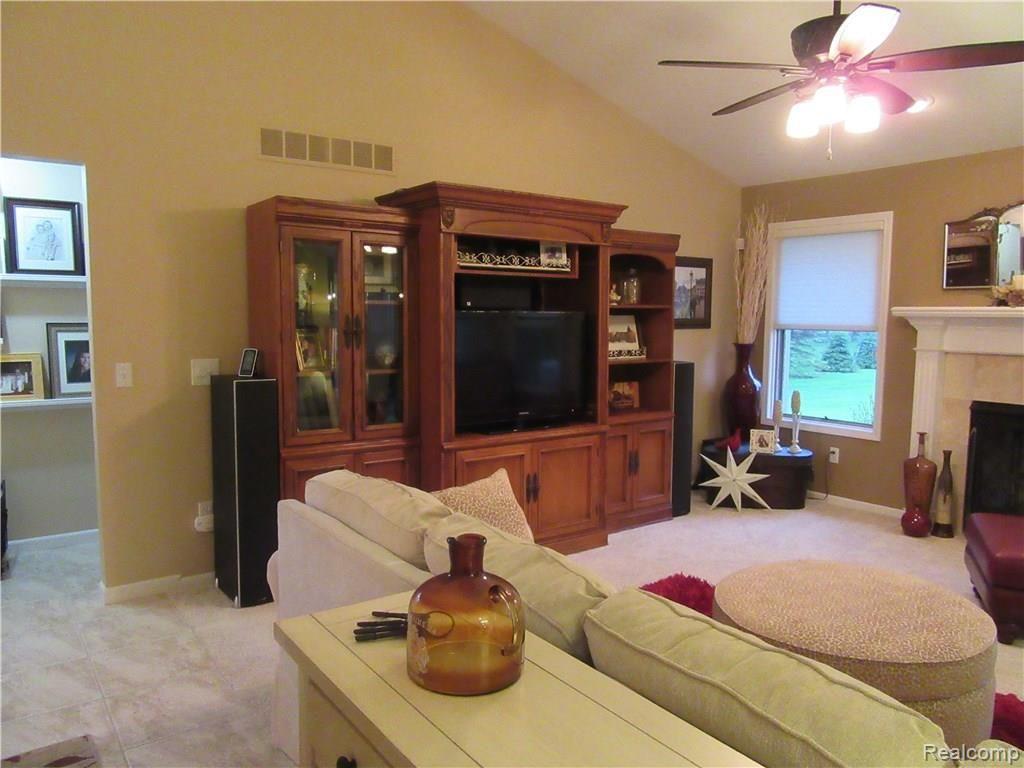 21460 Timber Ridge Drive Woodhaven, MI 48183 - Photo 6 of 50