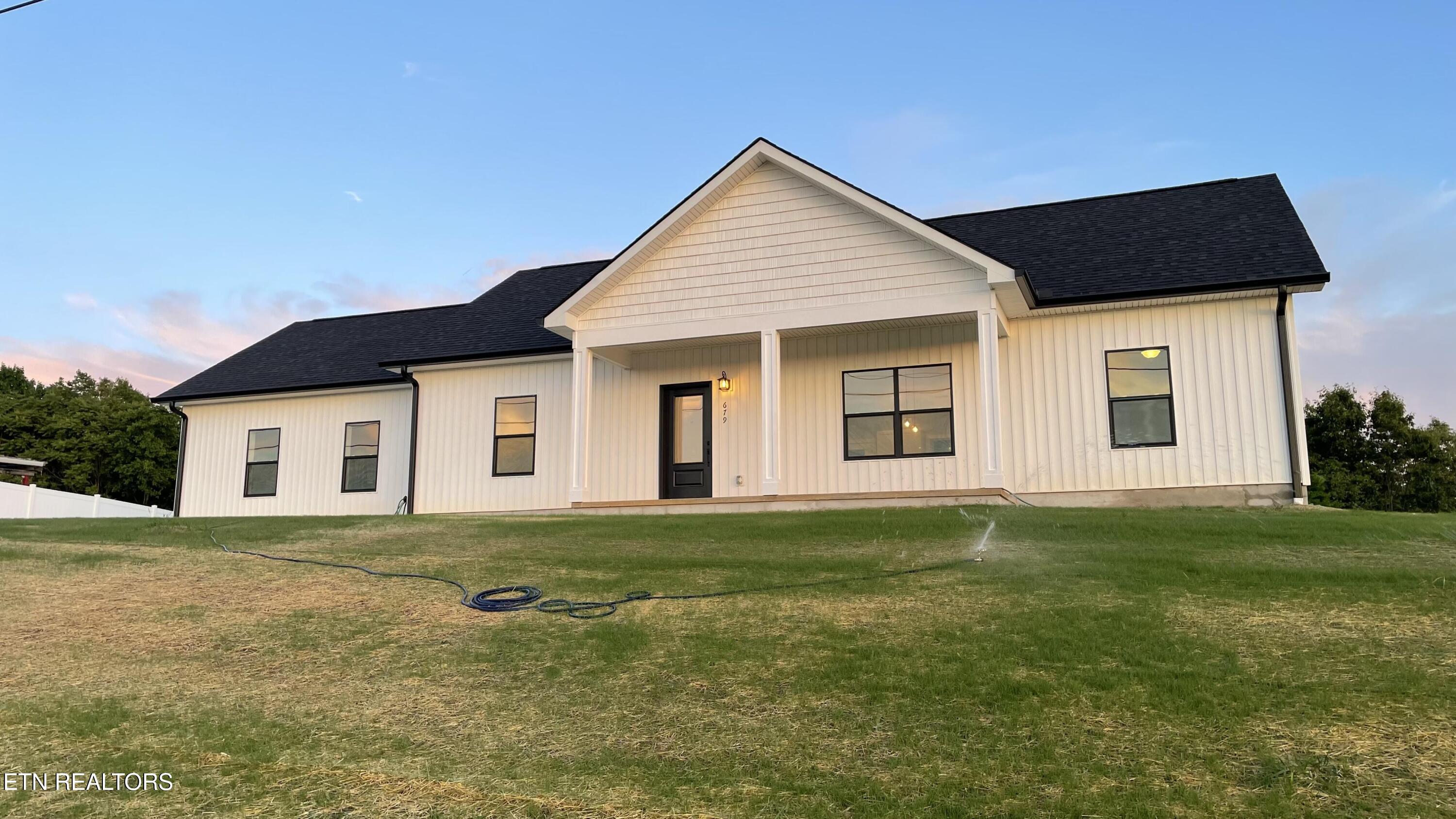 679 Privet Drive Dandridge, TN 37725 - Photo 1 of 34 01_beyc6a0920fa06038