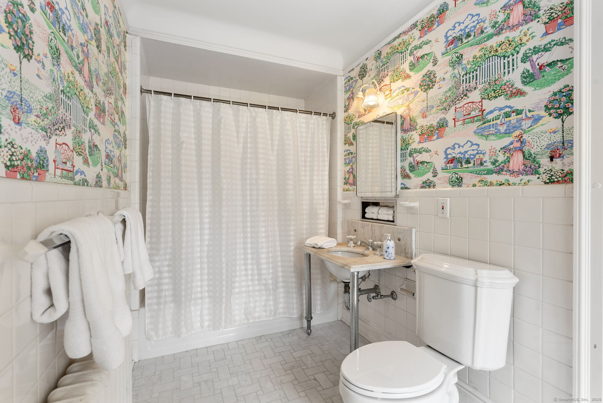 221 Greens Farms Road Westport, CT 06880 - Photo 26 of 39 a bathroom with a sink toilet and shower