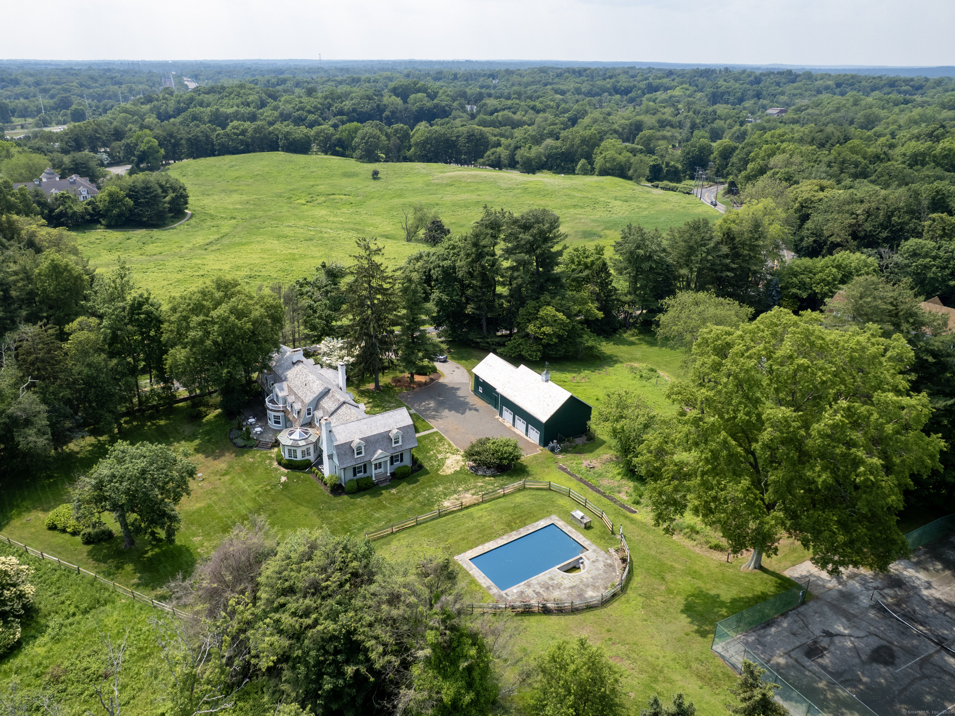 221 Greens Farms Road Westport, CT 06880 - Photo 36 of 39 a view of an outdoor space and yard