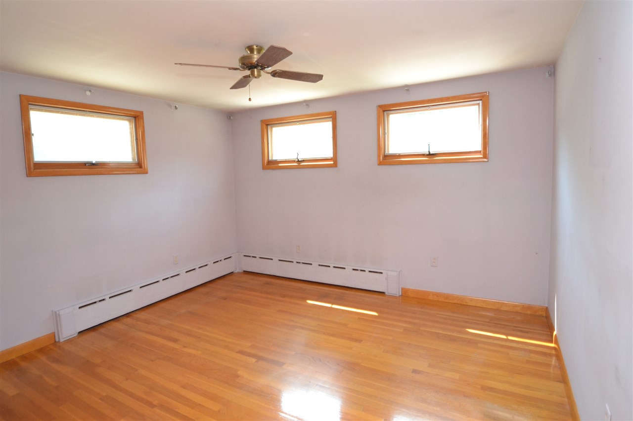 39 Oak Street Rochester, NH 03839 - Photo 15 of 27