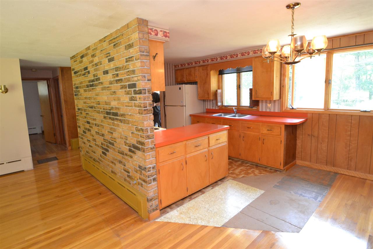 39 Oak Street Rochester, NH 03839 - Photo 19 of 27