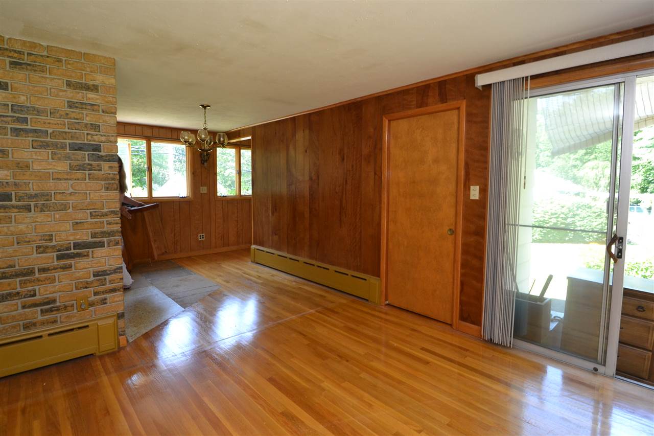 39 Oak Street Rochester, NH 03839 - Photo 8 of 27