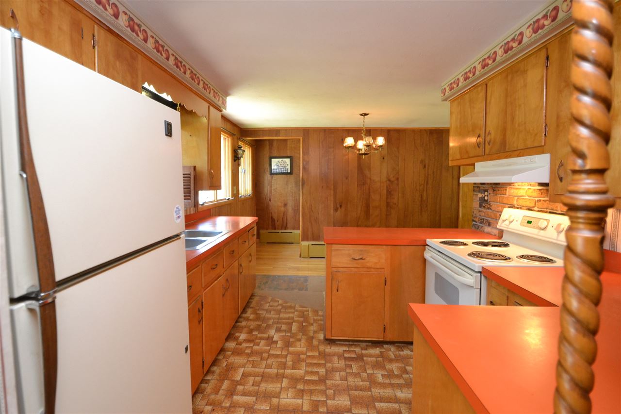 39 Oak Street Rochester, NH 03839 - Photo 9 of 27