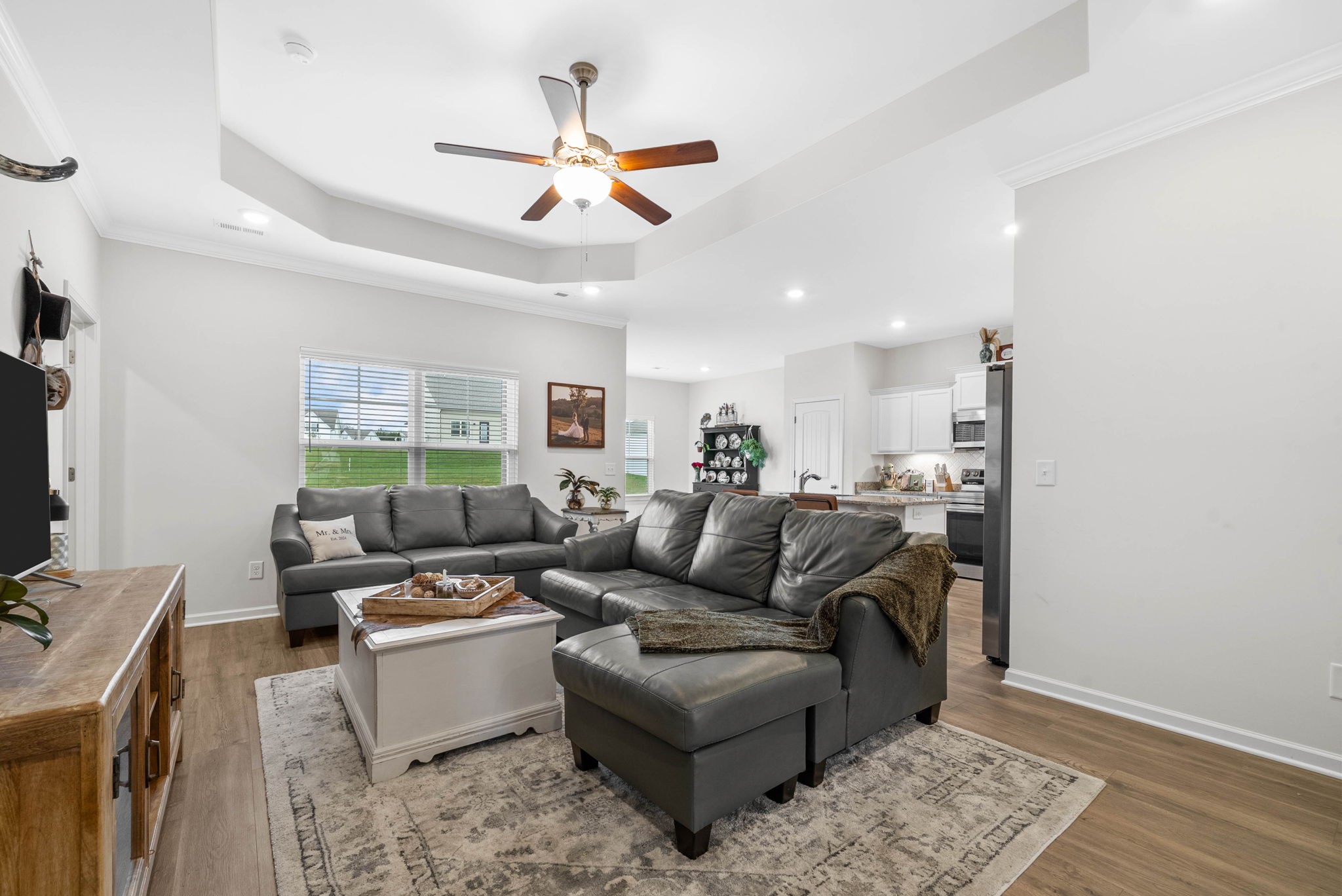 315 Windyhill Street Murfreesboro, TN 37129 - Photo 8 of 38 a living room with furniture