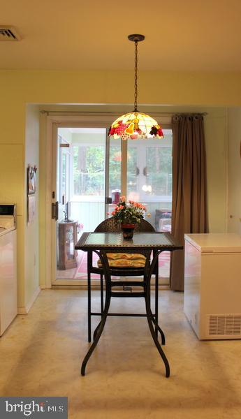 317 Rancocas Boulevard Mount Laurel, NJ 08054 - Photo 5 of 19 Dining