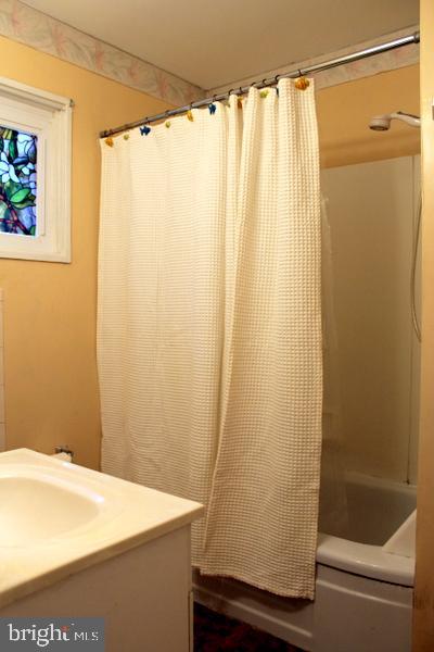 317 Rancocas Boulevard Mount Laurel, NJ 08054 - Photo 9 of 19 Master Bath