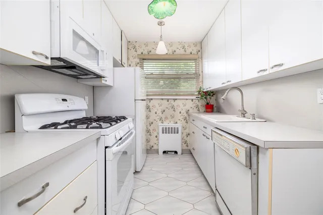 $328,000 | 82-25 268th Street, Unit 175B | Floral Park