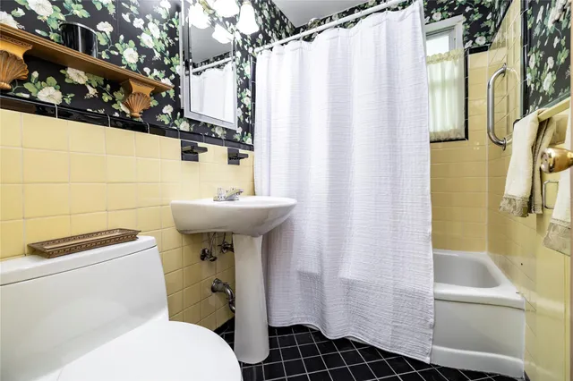 $328,000 | 82-25 268th Street, Unit 175B | Floral Park