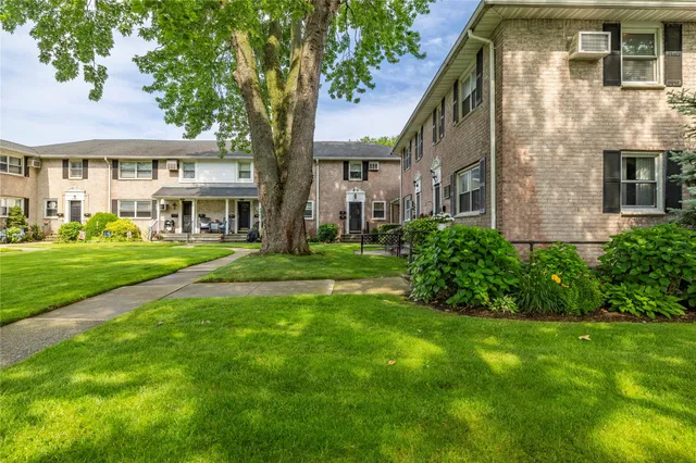 $328,000 | 82-25 268th Street, Unit 175B | Floral Park