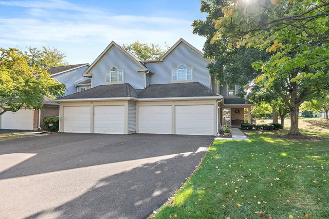 $350,000 | 133 White Branch Court South, Unit 133, Schaumburg, IL 60107